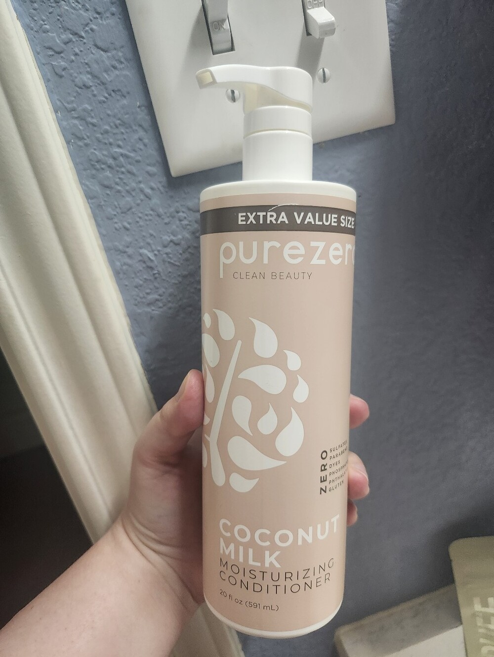 Pure Zero Coconut Milk Moisturizing Conditioner — Soft Pink